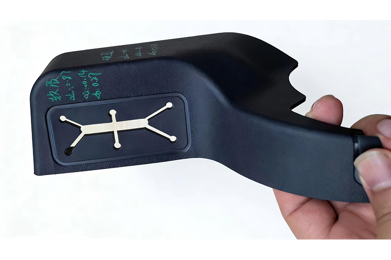 汽车座椅双色侧罩盖 （ TPV 配色）